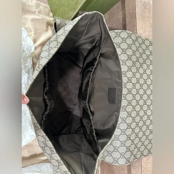 Gucci plus diaper bag - Picture 3 of 6